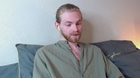 Snapshot of damien_diamond chatting on 01/27/25, 09:55 damien_diamond online show from 01/27/25, 09:55