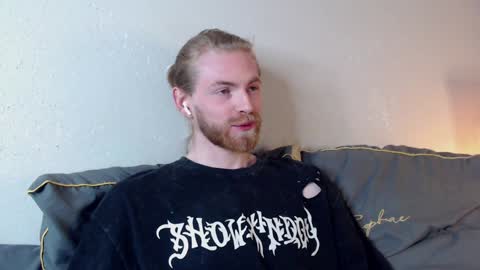 Snapshot of damien_diamond chatting on 01/28/25, 09:19 damien_diamond online show from 01/28/25, 09:19