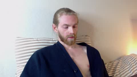 Snapshot of damien_diamond chatting on 02/25/25, 04:46 damien_diamond online show from 02/25/25, 04:46