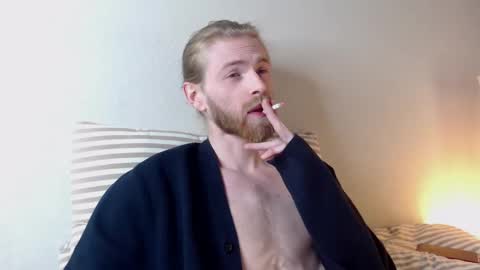 Snapshot of damien_diamond chatting on 02/26/25, 03:10 damien_diamond online show from 02/26/25, 03:10