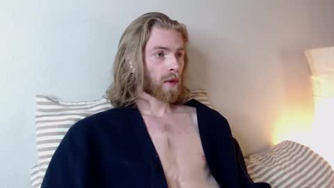Snapshot of damien_diamond chatting on 03/06/25, 06:16 damien_diamond online show from 03/06/25, 06:16