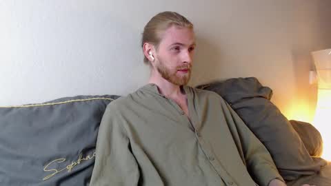 Snapshot of damien_diamond chatting on 09/18/25, 10:01 damien_diamond online show from 09/18/25, 10:01