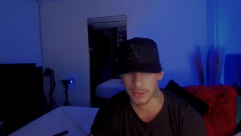 Snapshot of dammianmilleroficial chatting on 09/24/25, 01:42 INSTAGRAM  DAMMIANMILLEROFICIAL online show from 09/24/25, 01:42