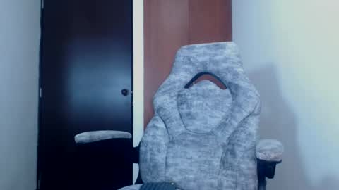 dammuscle online show from 10/29/25, 03:47