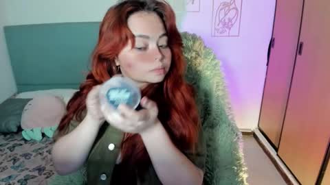 Snapshot of damn_that_booty chatting on 11/23/25, 12:32 Criss online show from 11/23/25, 12:32