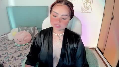 Snapshot of damn_that_booty chatting on 12/04/25, 03:54 Criss online show from 12/04/25, 03:54