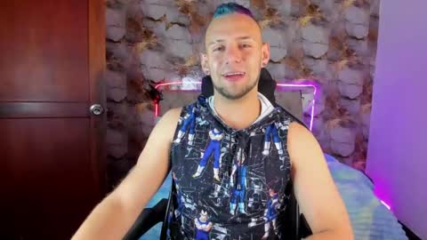 Snapshot of damon_baker0 chatting on 04/30/26, 02:12 Damon bakert online show from 04/30/26, 02:12