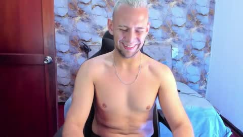 Snapshot of damon_baker0 chatting on 05/28/26, 01:52 Damon bakert online show from 05/28/26, 01:52