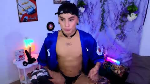 damon_clark_ online show from 02/01/25, 07:34