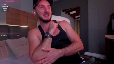 Snapshot of damonsantos chatting on 11/08/25, 06:40 D A M O N online show from 11/08/25, 06:40