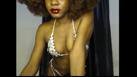 leah online show from 11/28/25, 04:26