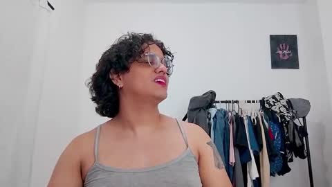 Snapshot of dan_blous chatting on 03/01/26, 01:18 Diane Blosson online show from 03/01/26, 01:18