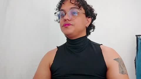 Snapshot of dan_blous chatting on 04/28/26, 02:27 Diane Blosson online show from 04/28/26, 02:27