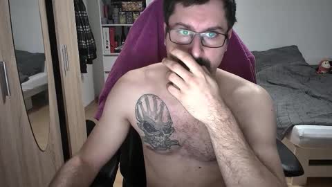 King Dan online show from 12/21/25, 07:43