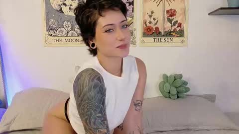 Bluemoon online show from 09/10/25, 09:26