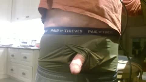 Snapshot of dan_va chatting on 02/11/25, 12:28 Dan online show from 02/11/25, 12:28