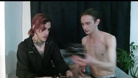 Snapshot of dan_yagami chatting on 12/25/24, 05:37 Dan and Noah online show from 12/25/24, 05:37