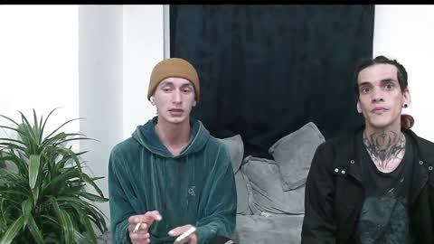 Snapshot of dan_yagami chatting on 12/28/24, 05:02 Dan and Noah online show from 12/28/24, 05:02