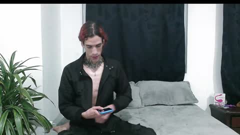 Snapshot of dan_yagami chatting on 01/01/25, 01:15 Dan and Noah online show from 01/01/25, 01:15