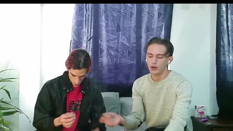 Snapshot of dan_yagami chatting on 01/05/25, 07:28 Dan and Noah online show from 01/05/25, 07:28