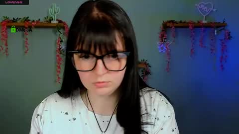 dana_cute1_ online show from 05/13/26, 08:55