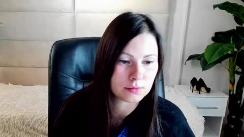 Dana Dom online show from 10/19/25, 02:12