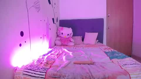 dana_paula online show from 02/22/25, 04:40