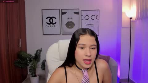 danaa_rouse online show from 09/26/25, 07:40