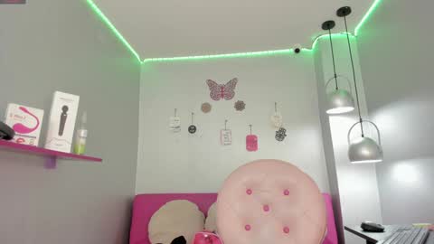    online show from 01/15/25, 01:56