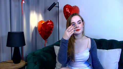 Snapshot of danadrake chatting on 02/19/25, 06:43 Dana online show from 02/19/25, 06:43