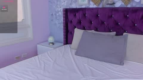 Snapshot of danee_19 chatting on 02/09/25, 02:40 Daniela online show from 02/09/25, 02:40