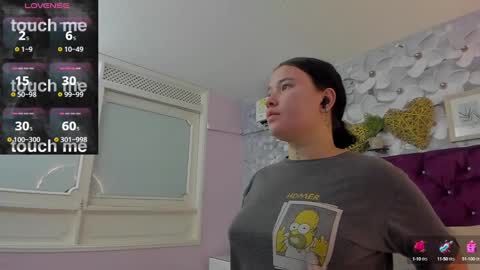 Snapshot of danee_19 chatting on 02/18/25, 10:49 Daniela online show from 02/18/25, 10:49