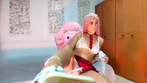 Snapshot of danellahouston chatting on 10/28/25, 12:03 Danella Houston online show from 10/28/25, 12:03