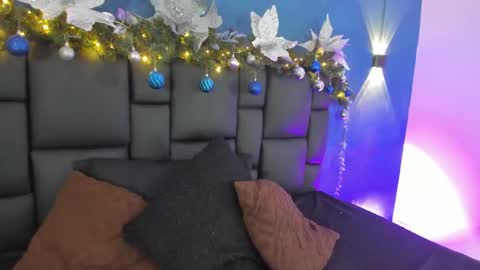 daneska online show from 12/15/25, 08:02