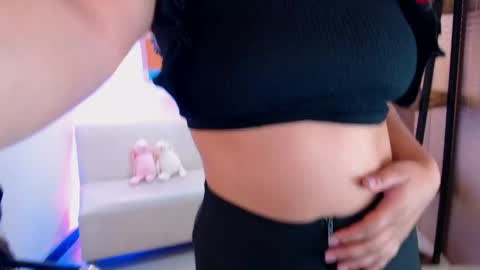 Veronica online show from 04/20/26, 11:57