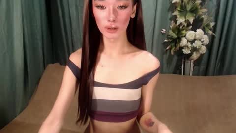 Snapshot of dangerouscock69_nica chatting on 04/29/26, 06:39 Nica online show from 04/29/26, 06:39