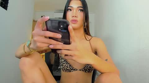 STEPHANIE online show from 06/04/26, 10:38
