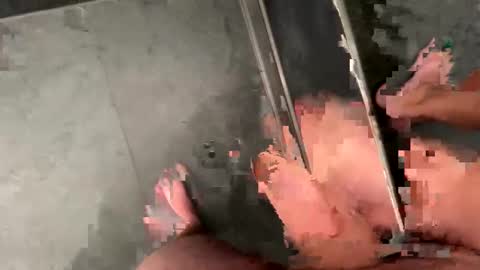 Snapshot of dani2233344543747 chatting on 11/26/25, 08:43 dani2233344543747 online show from 11/26/25, 08:43