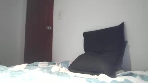 dani3l9905 online show from 10/05/25, 04:44