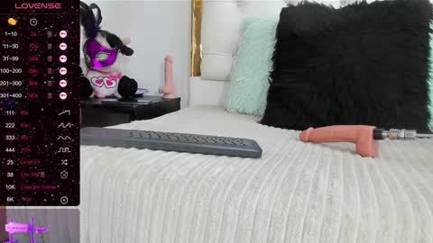 Snapshot of dani_ary chatting on 01/22/25, 06:10 DANI online show from 01/22/25, 06:10