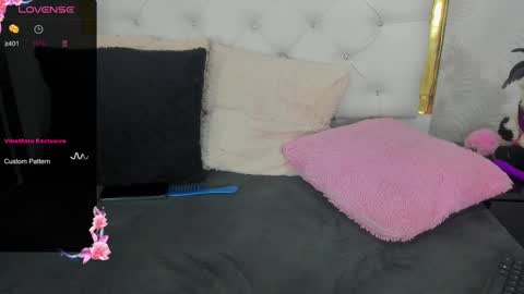 Snapshot of dani_ary chatting on 02/22/25, 05:46 DANI online show from 02/22/25, 05:46