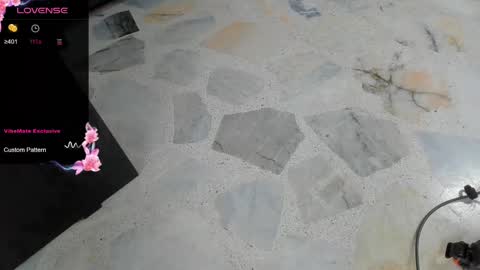 Snapshot of dani_ary chatting on 03/04/25, 02:42 DANI online show from 03/04/25, 02:42