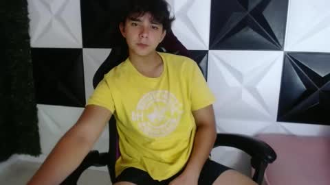 Snapshot of dani_cumboy chatting on 12/31/24, 03:55 dani_cumboy online show from 12/31/24, 03:55
