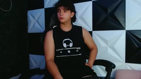 Snapshot of dani_cumboy chatting on 03/01/25, 03:53 dani_cumboy online show from 03/01/25, 03:53