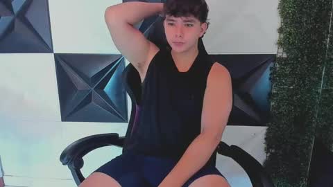 Snapshot of dani_cumboy chatting on 09/28/25, 02:33 dani_cumboy online show from 09/28/25, 02:33