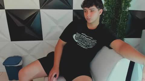 Snapshot of dani_cumboy chatting on 10/11/25, 02:04 dani_cumboy online show from 10/11/25, 02:04