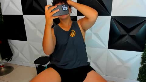 Snapshot of dani_cumboy chatting on 10/22/25, 02:06 dani_cumboy online show from 10/22/25, 02:06