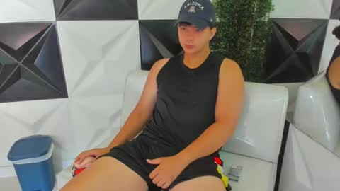 dani_cumboy online show from 11/14/25, 01:32