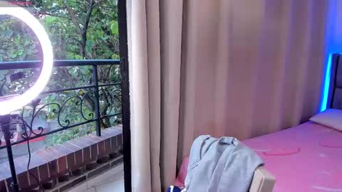 Dani  online show from 11/16/25, 08:58