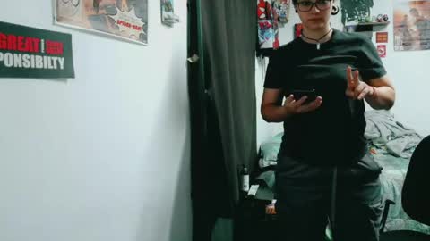 dani y jocelyn online show from 04/17/26, 01:30